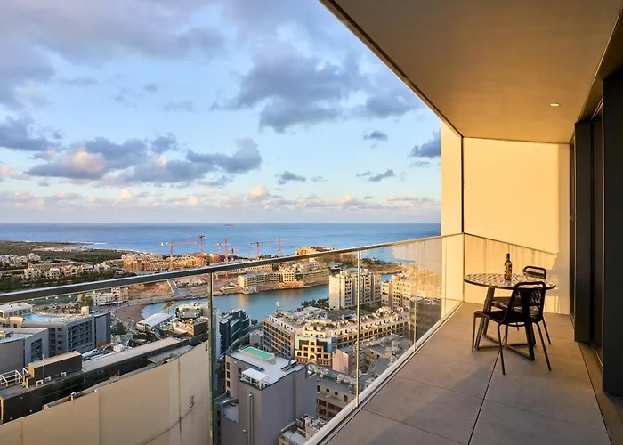 Elegant One Bedroom Apartment With A Stunning Seaview