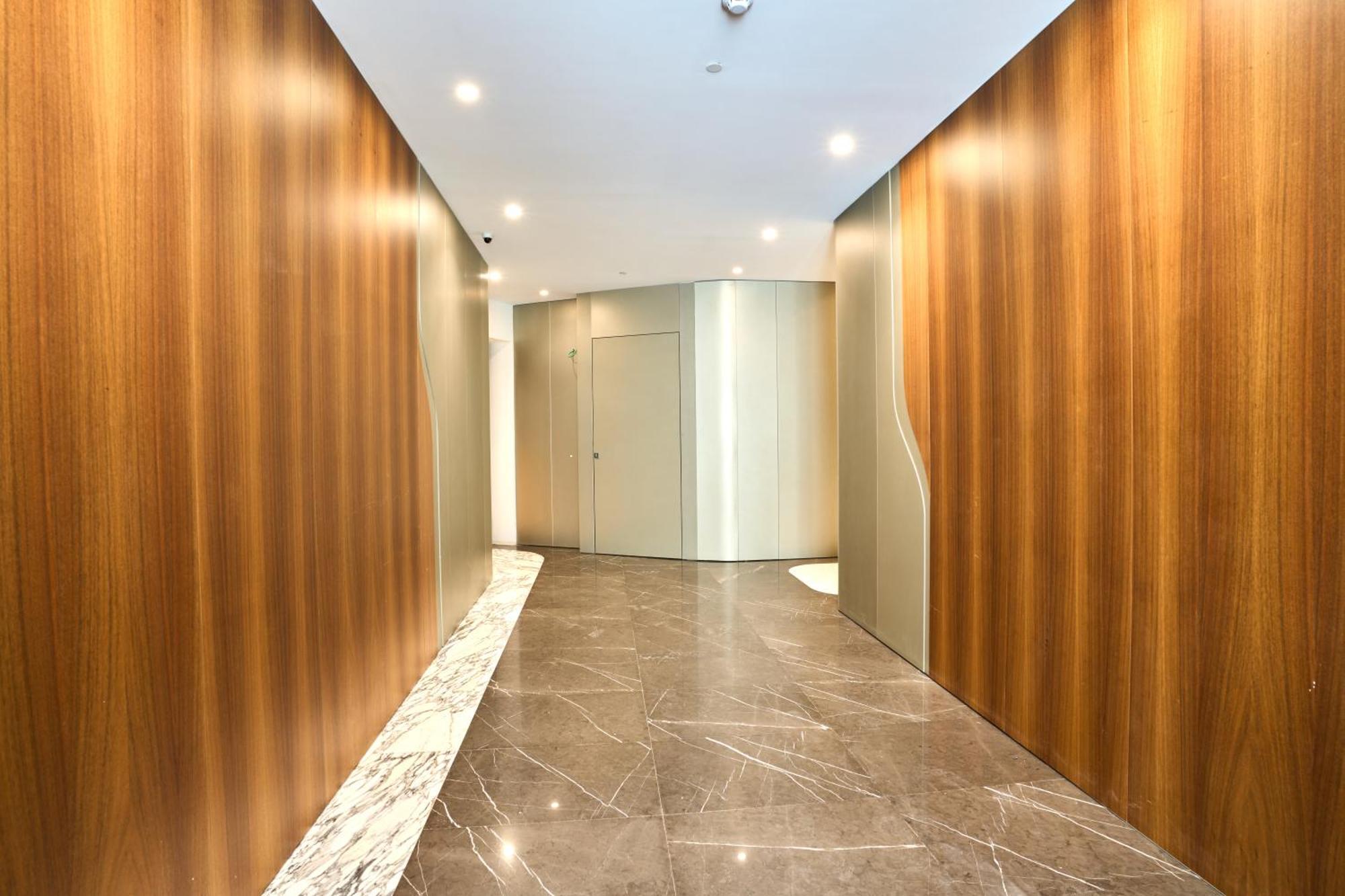 Elegant One Bedroom With A Stunning Seaview Apartament *