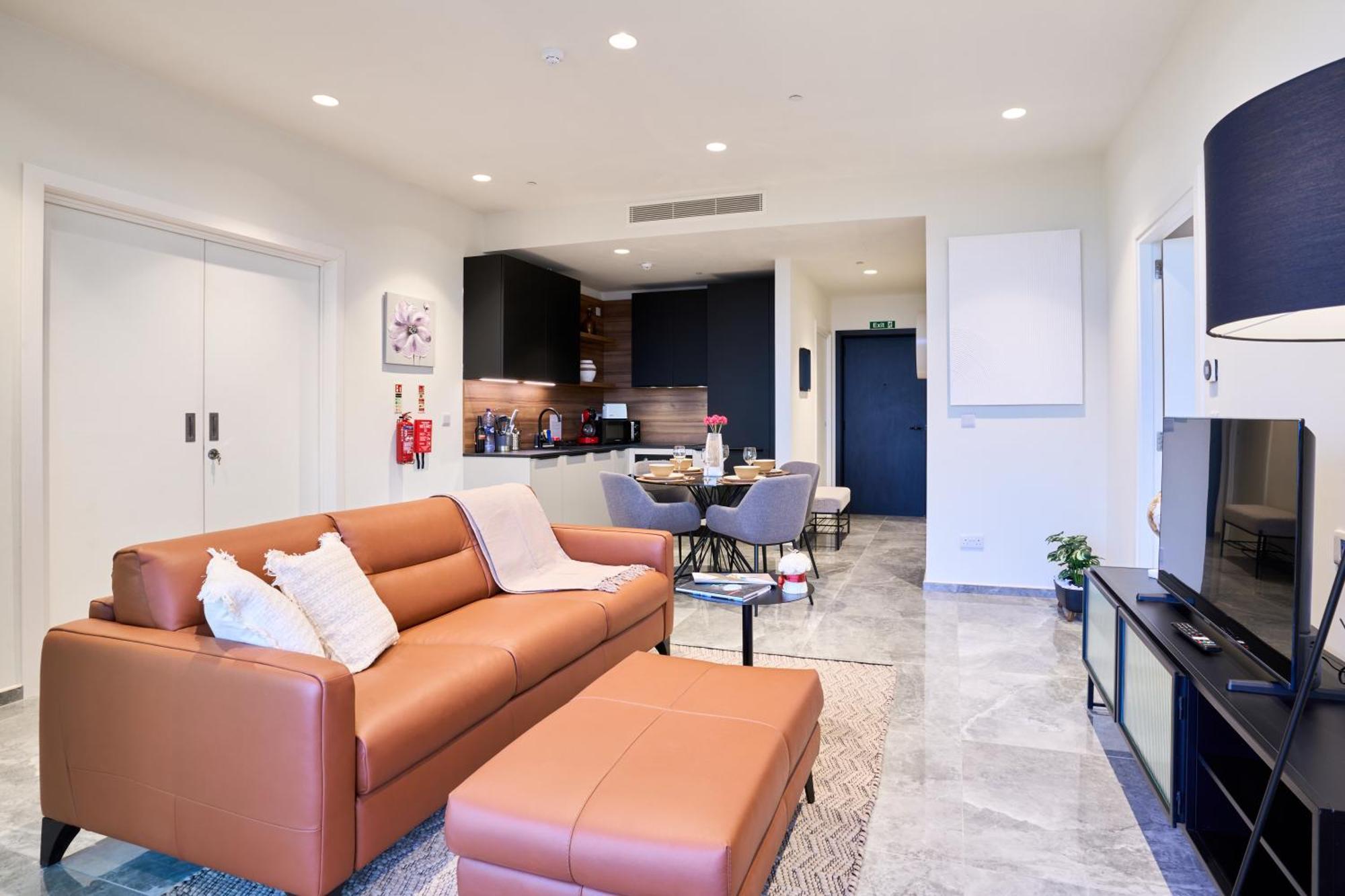 Elegant One Bedroom With A Stunning Seaview