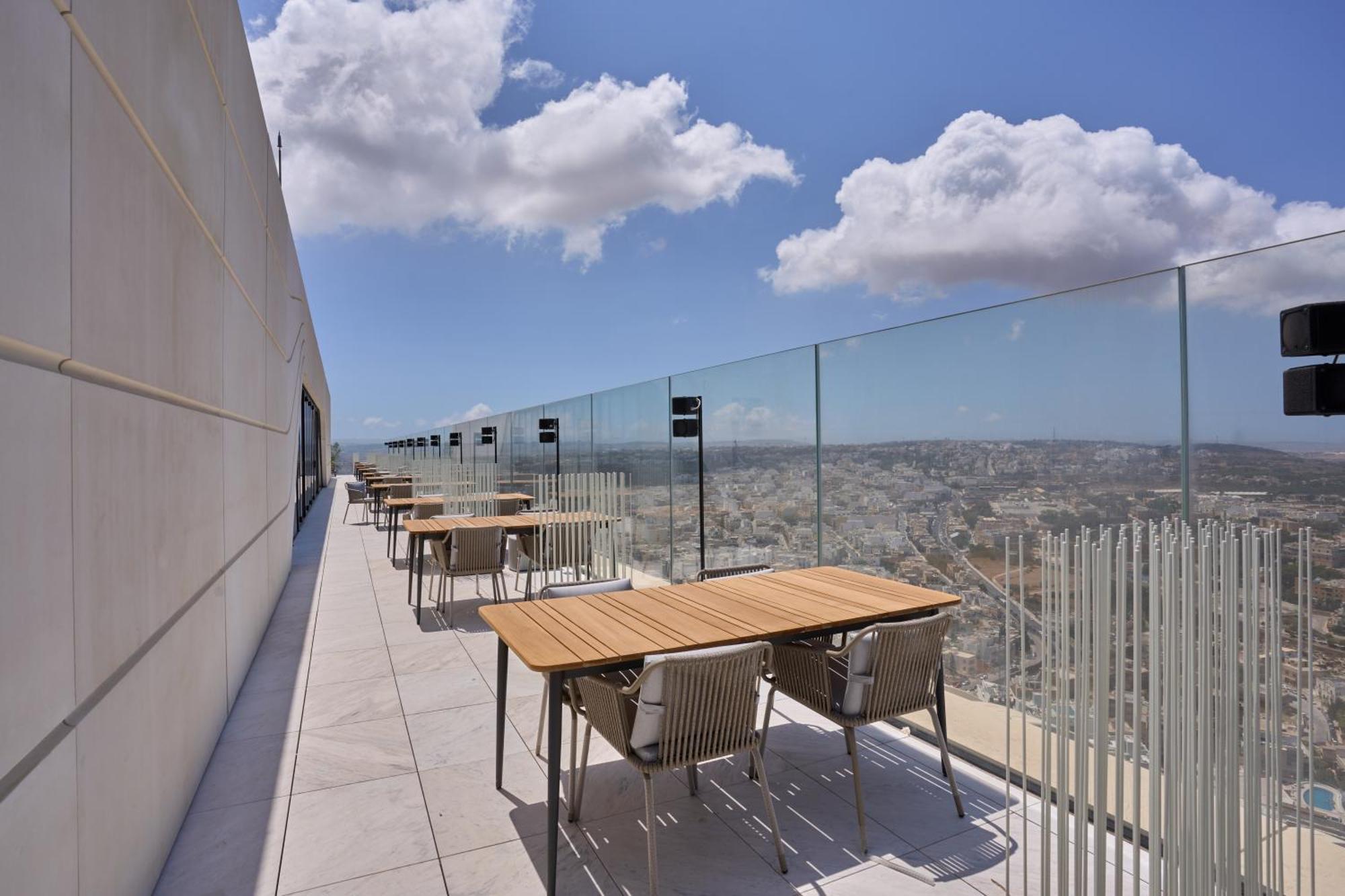Elegant One Bedroom With A Stunning Seaview Apartament St. Julian's
